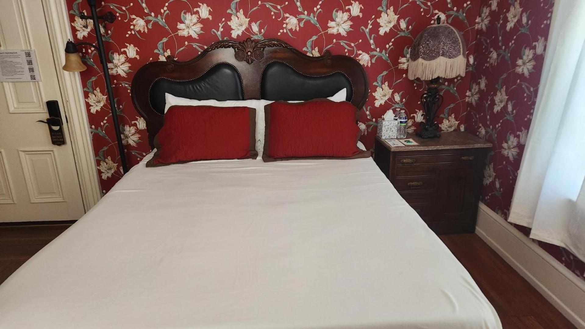 Greystone Manor 3*